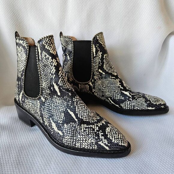 Coach Bowery Bootie in Snakeskin Size 8 - Picture 2 of 8